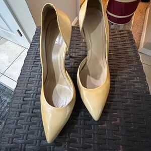 Gucci Yellow Leather Shoes